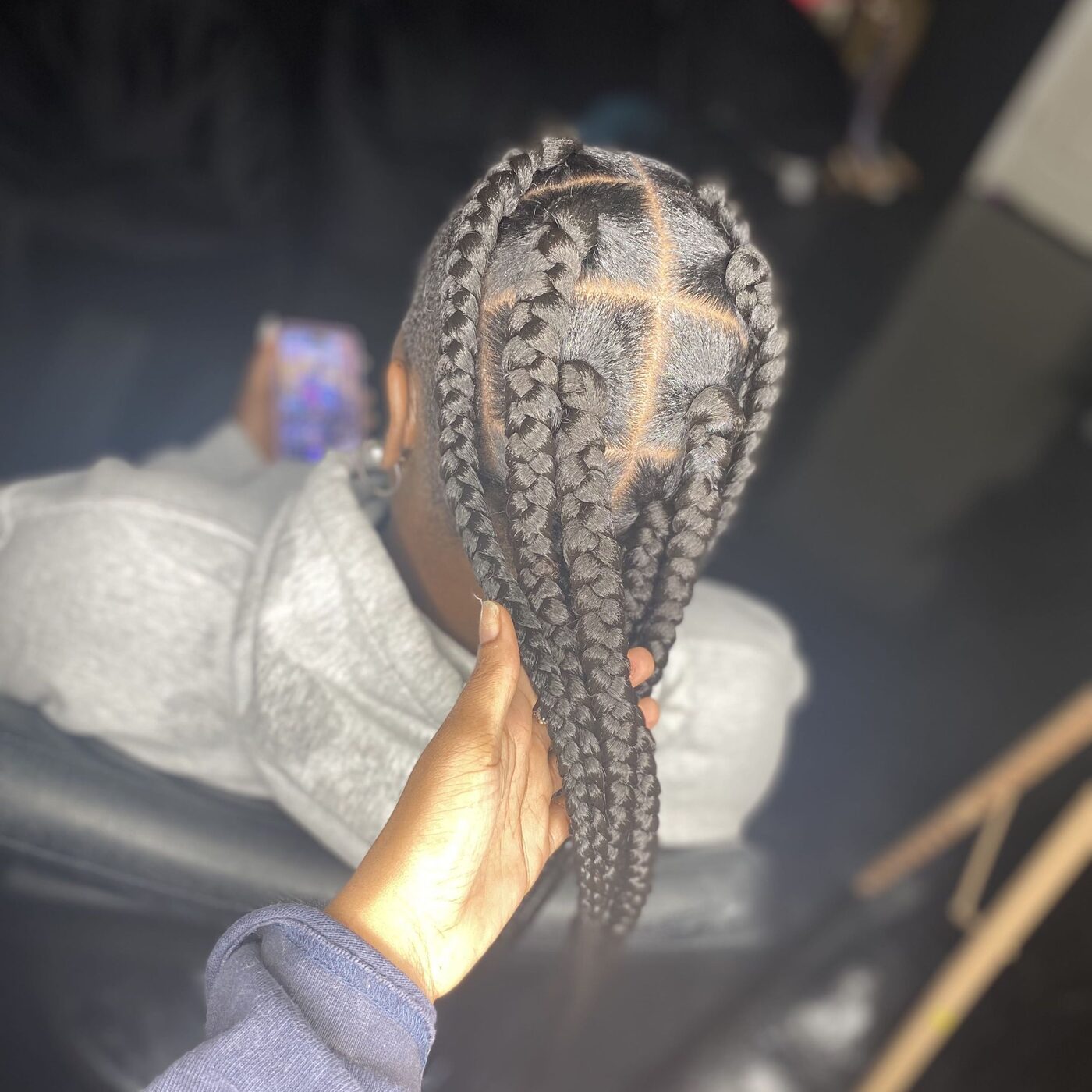 Knotless braids in burgundy color