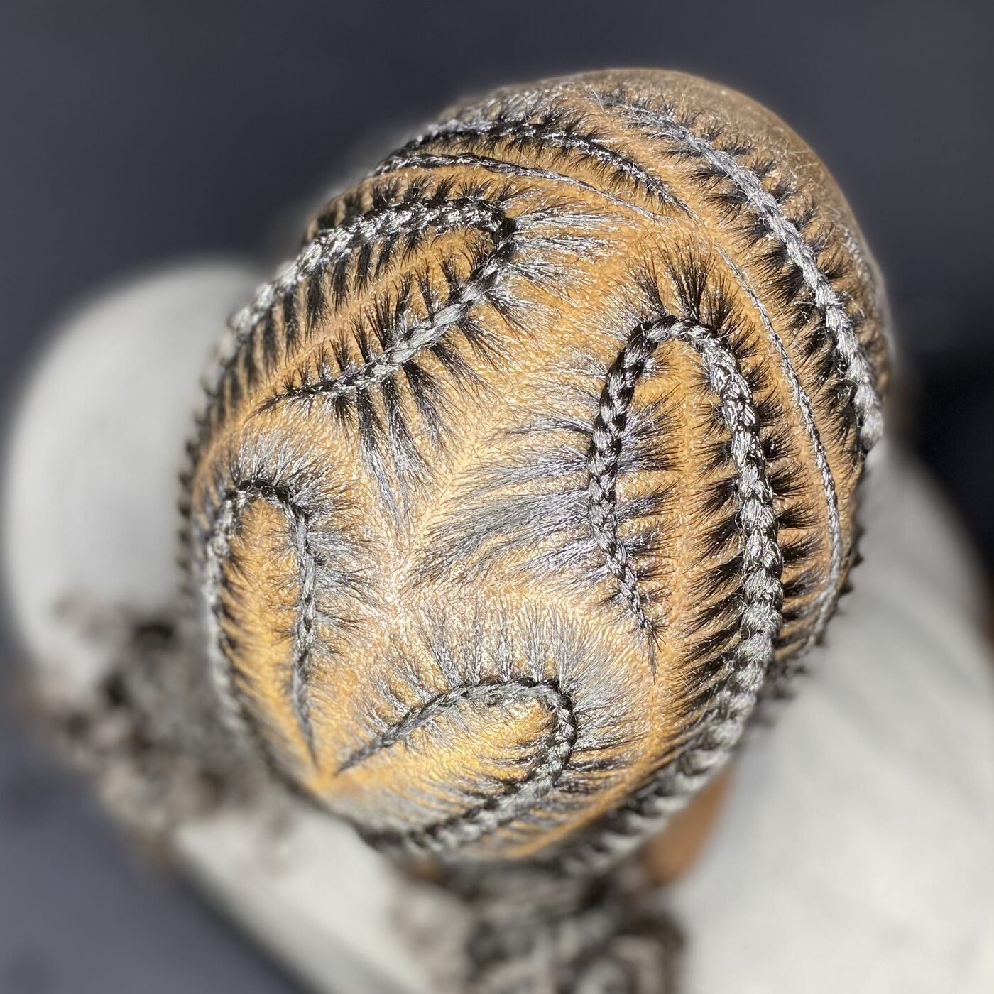 Detailed stitch braid design
